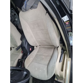 ASIENTO DELANTERO IZQUIERDO 