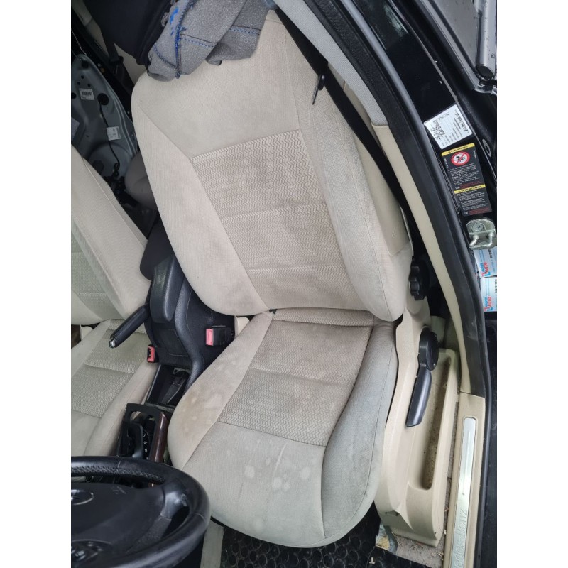 ASIENTO DELANTERO IZQUIERDO 