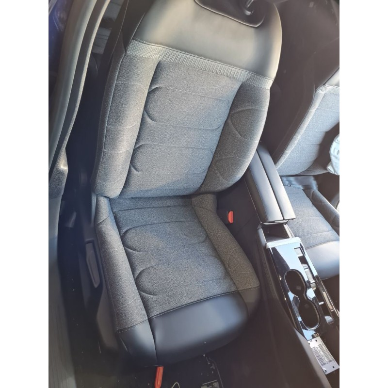 ASIENTO DELANTERO DERECHO 