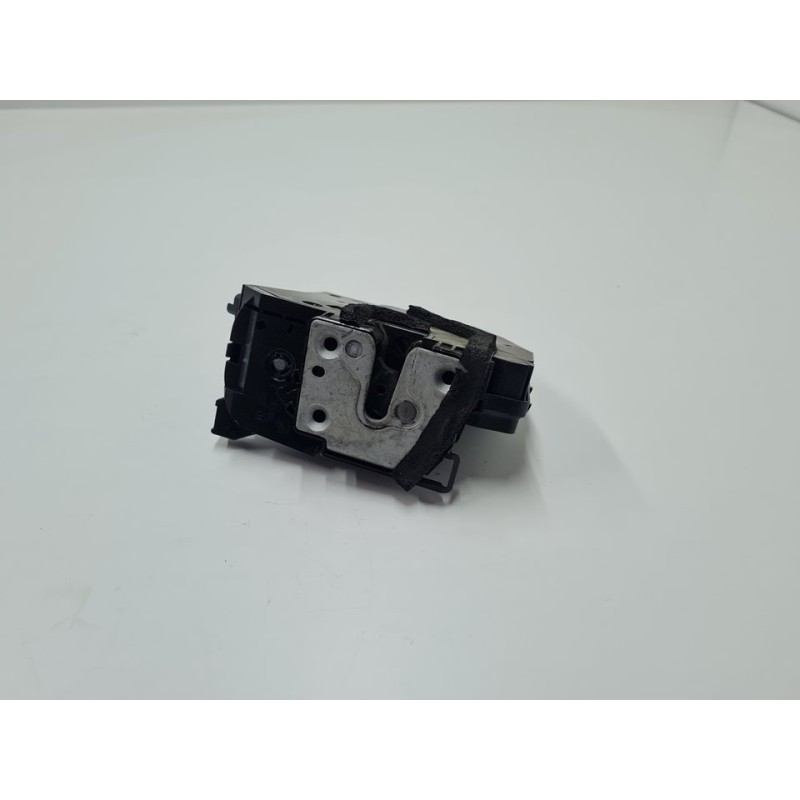 CERRADURA PUERTA DELANTERA DERECHA 805004945R 