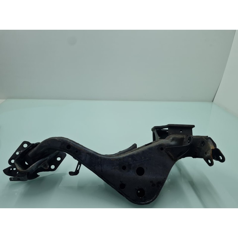 BRAZO SUSPENSION INFERIOR TRASERO IZQUIERDO 