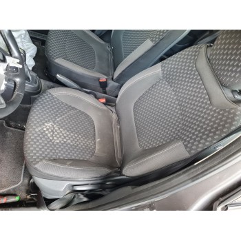 ASIENTO DELANTERO IZQUIERDO 