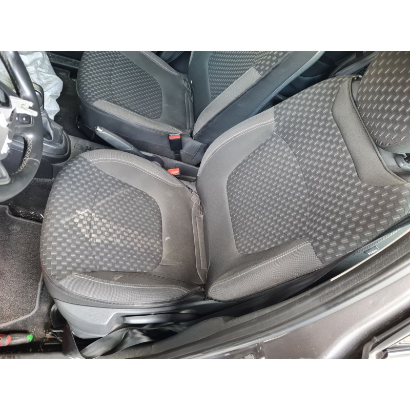 ASIENTO DELANTERO IZQUIERDO 