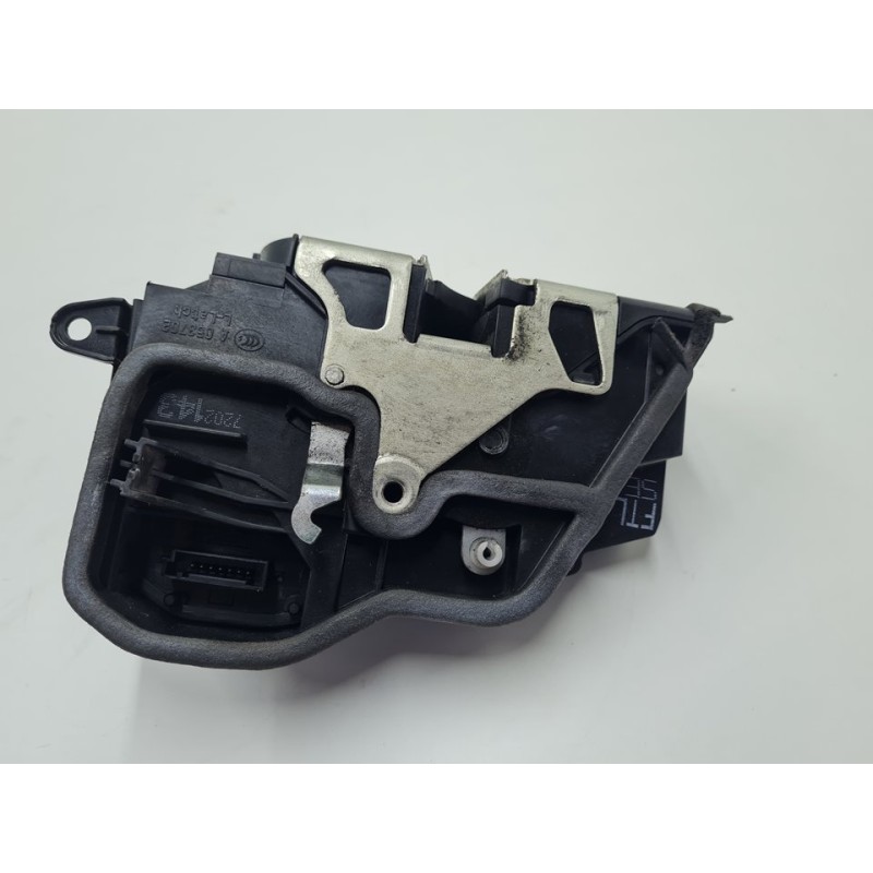 CERRADURA PUERTA DELANTERA IZQUIERDA A053702 