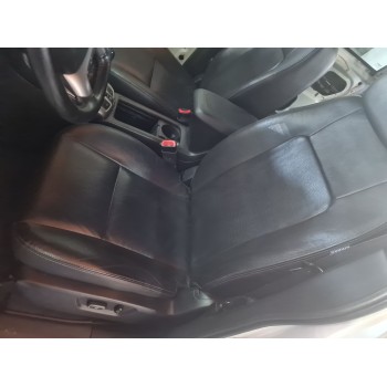 ASIENTO DELANTERO IZQUIERDO 