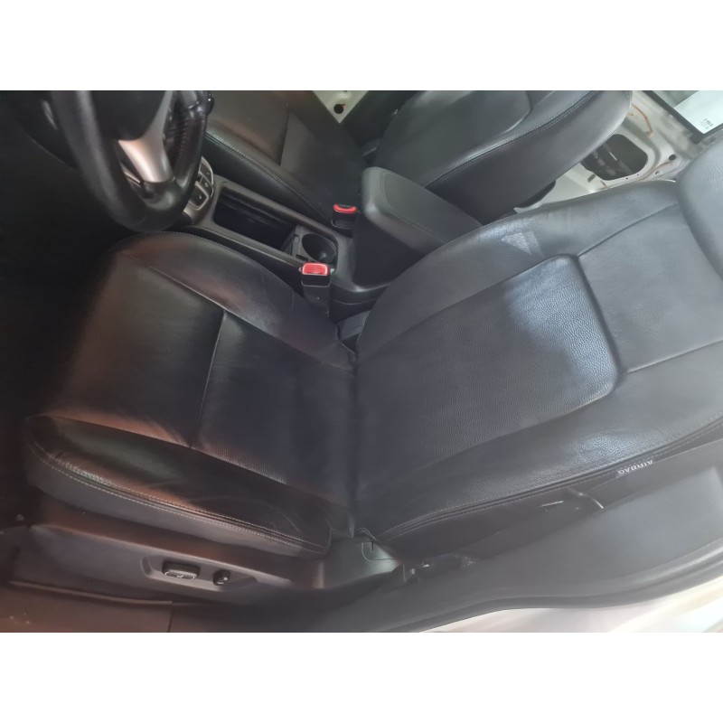 ASIENTO DELANTERO IZQUIERDO 