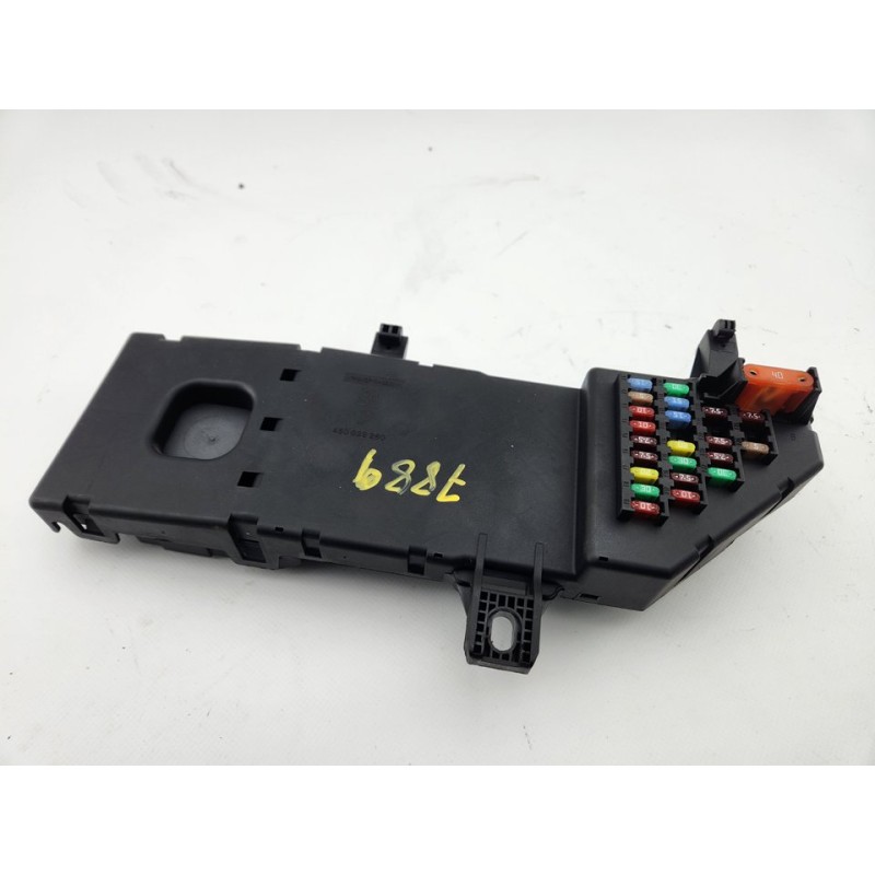 CAJA RELES / FUSIBLES 12780963 