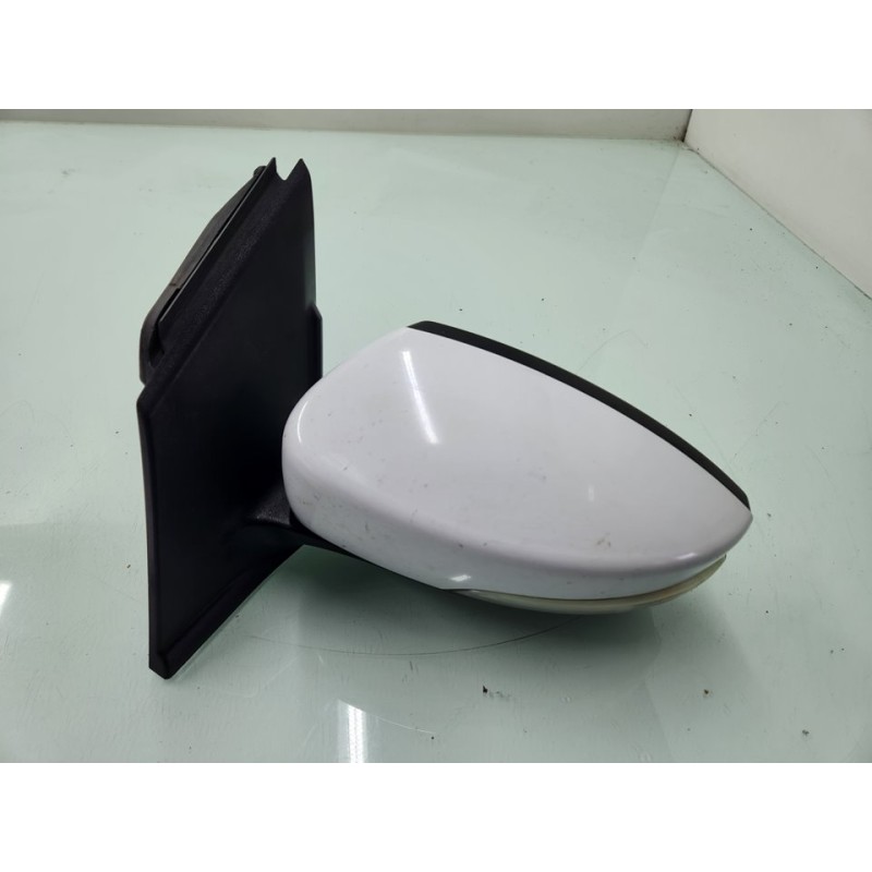 RETROVISOR IZQUIERDO 