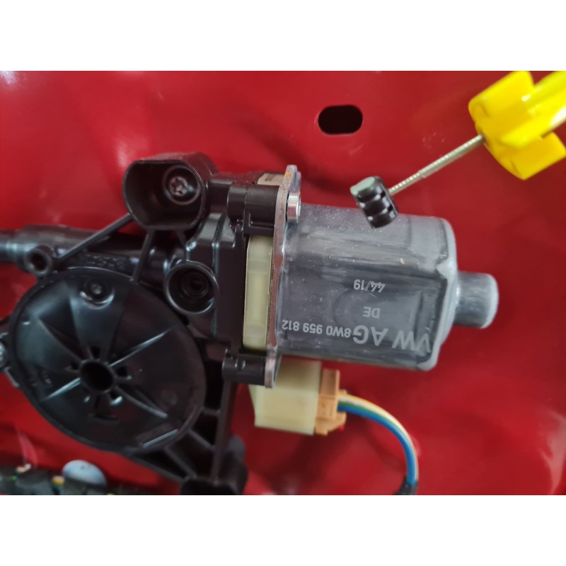ELEVALUNAS TRASERO DERECHO 8W0959812 