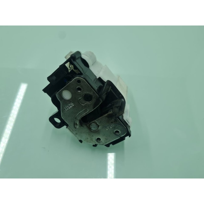 CERRADURA PUERTA DELANTERA DERECHA 52041737 