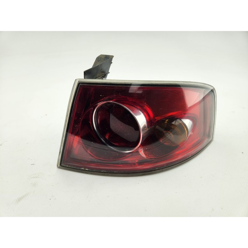 PILOTO TRASERO DERECHO 6L6945096A 