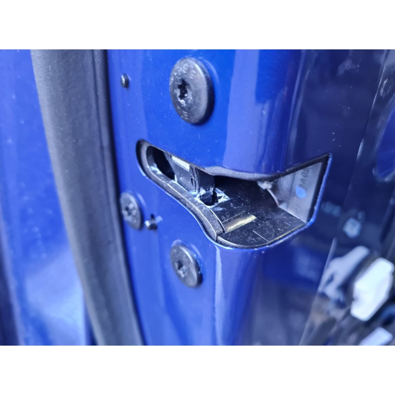 CERRADURA PUERTA DELANTERA IZQUIERDA 