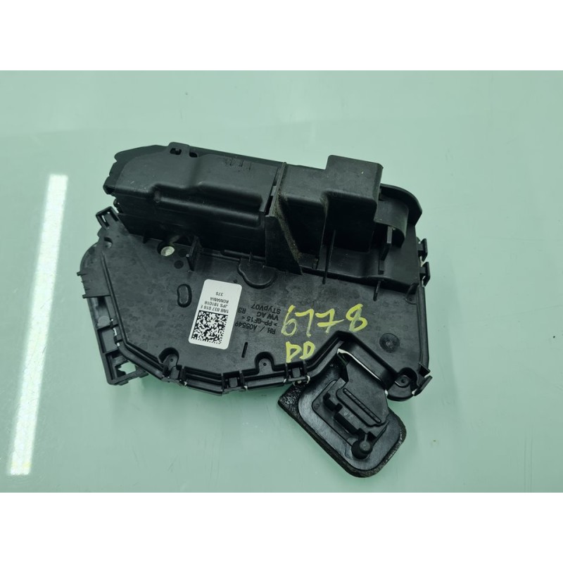 CERRADURA PUERTA DELANTERA DERECHA 5NB837016E 