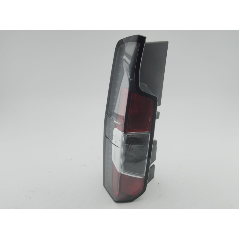 PILOTO TRASERO IZQUIERDO R2X613405AC 