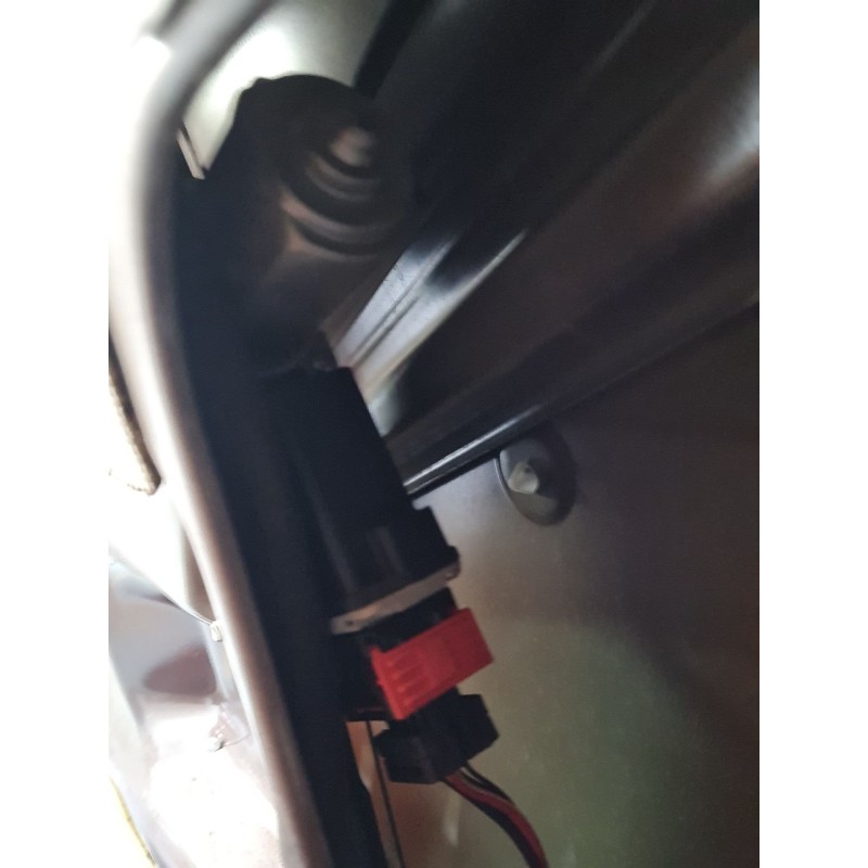 ELEVALUNAS DELANTERO IZQUIERDO 51810880 